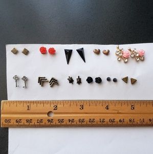 lot of 11 pairs of stud earrings